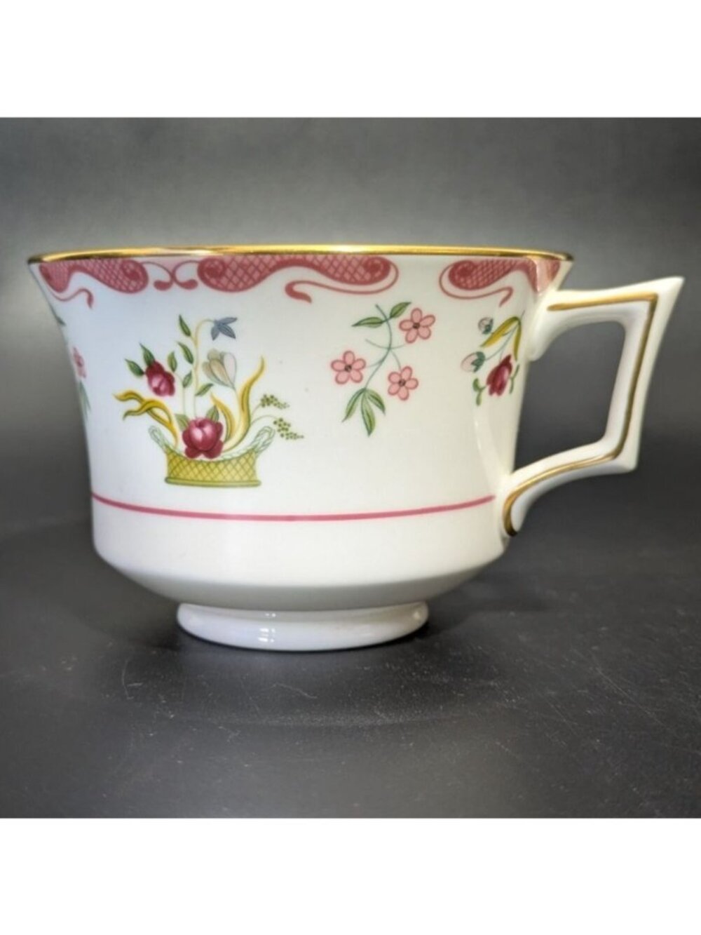 Wedgwood Williamsburg Bianca Bone China Tea Cup R4499 Floral Display Only
